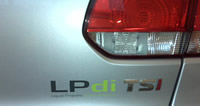 Adesivo su auto con installato impianto gpl Vialle LPdi con iniezione diretta liquida del gpl